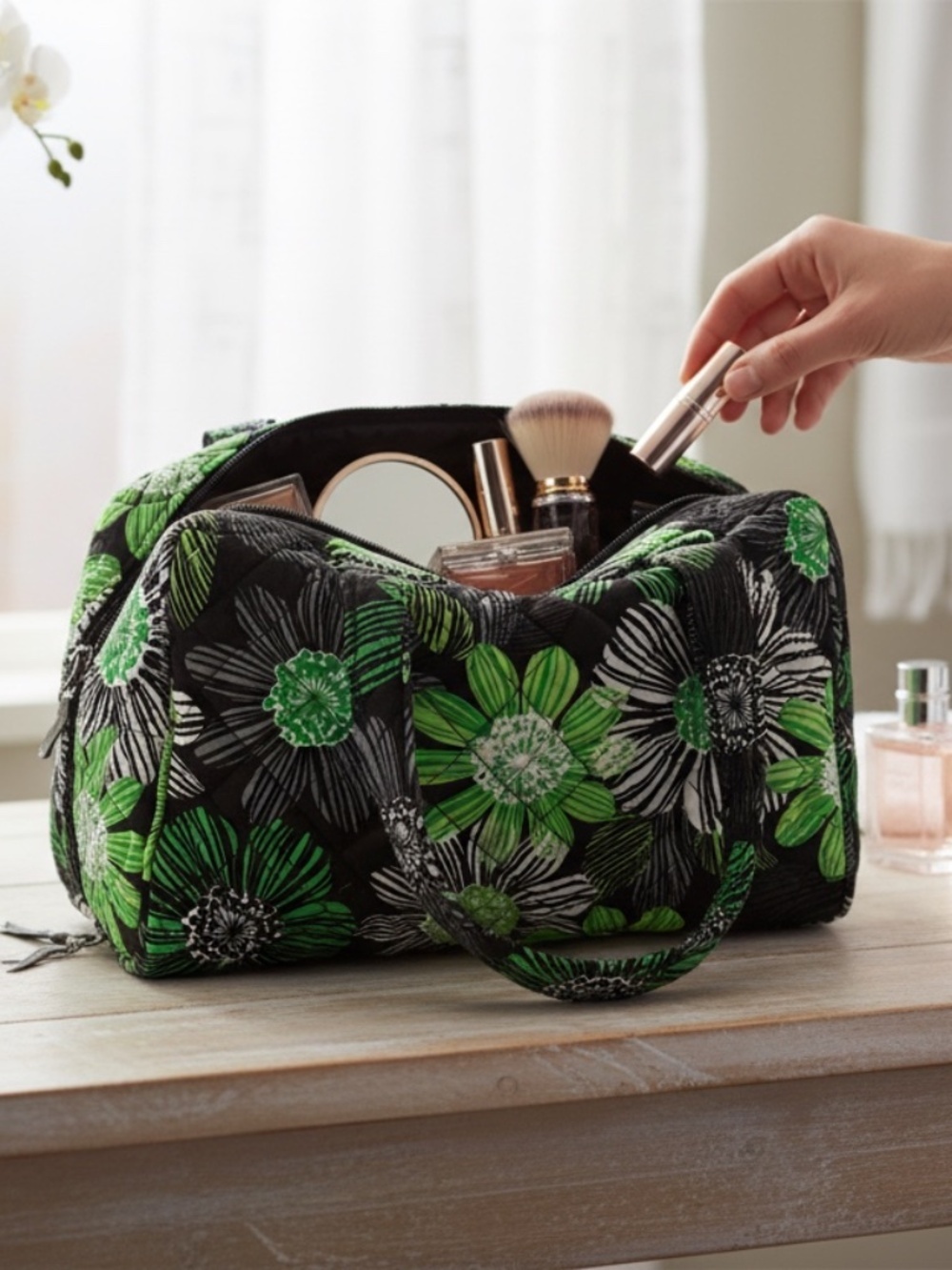 Handmade Green Floral Travel Cosmetic Organizer Makeup Toiletry Bag Quilted